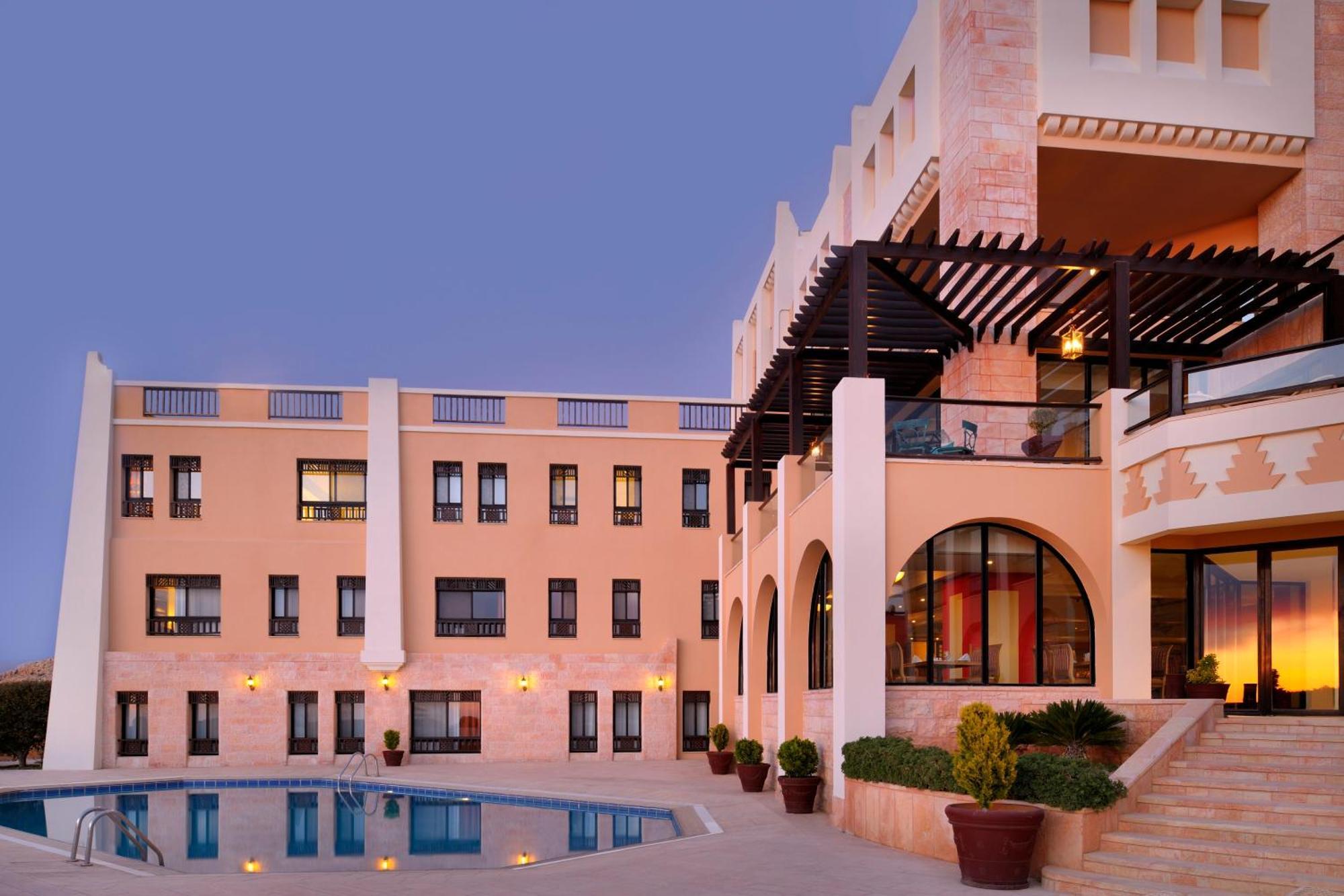 Petra Marriott Hotel Wadi Musa Extérieur photo